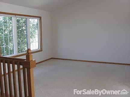 Living room
						:
						Lots of natural light with privacy, plus room for a big flat-screen or art.