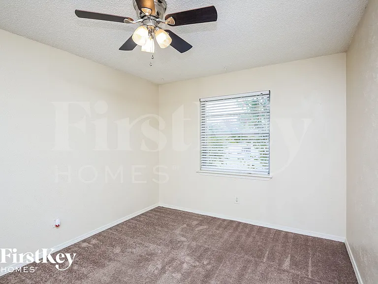 8513 Crestview Dr — Photo 12