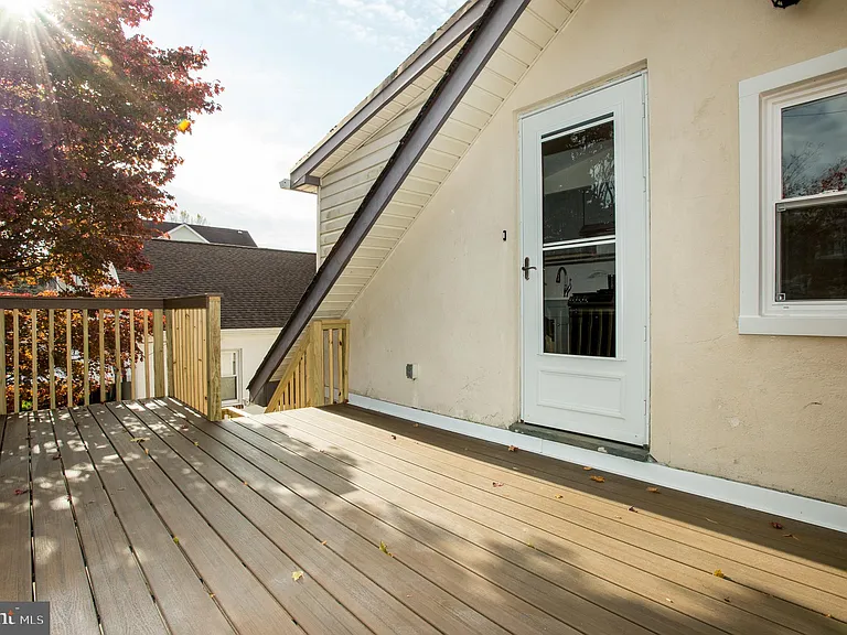 2530 2nd Floor Chestnut Ave — Photo 12