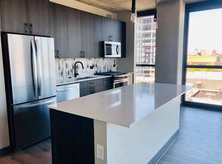 201 N Elizabeth St, Chicago, IL 60607