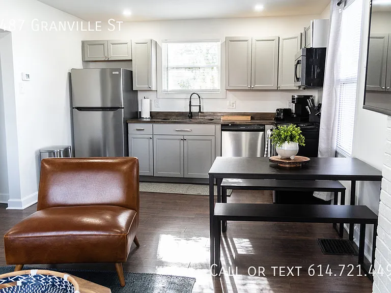 1487 Granville St — Photo 75