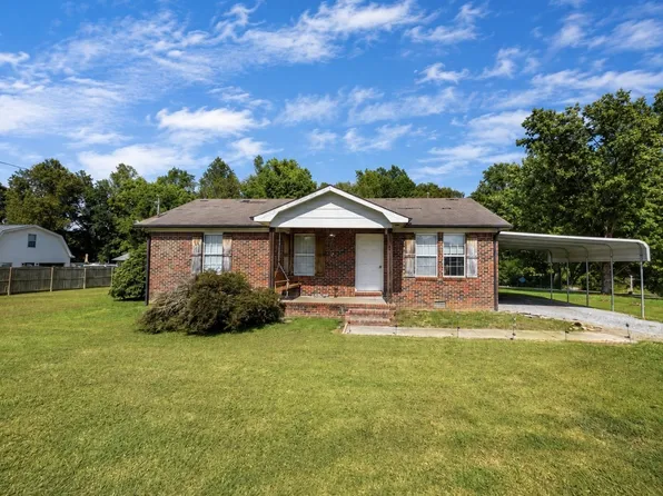 423 Eagle Creek Rd, Smithville, TN 37166
