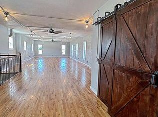 1614 Cuming St #102, Omaha, NE 68102
