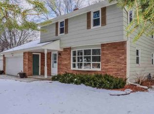 2711 Greenwald St, Green Bay, WI 54301