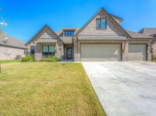 13 E 32nd St, Sand Springs, OK 74063