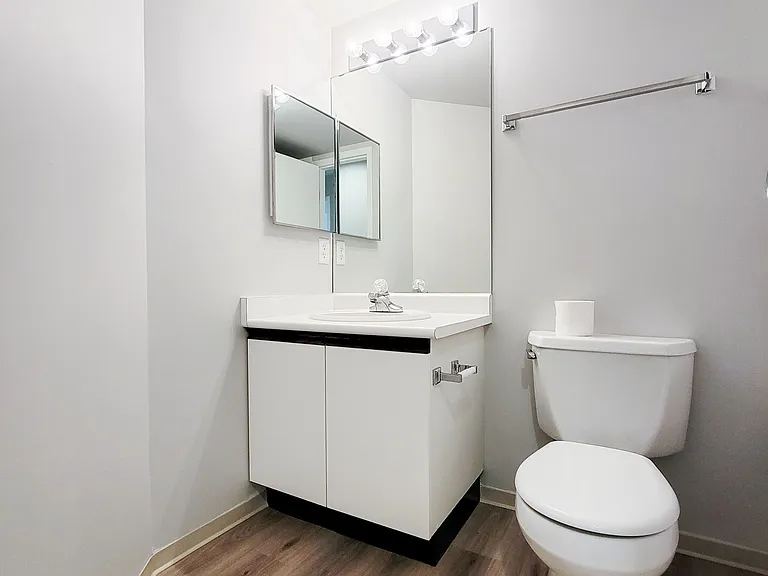 1850 W 8th Ave #205 — Photo 36