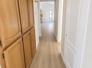 166 N Lyndsay Way, Dinuba, CA 93618