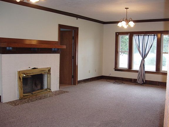 4th image of 2317 N Kruse Ave