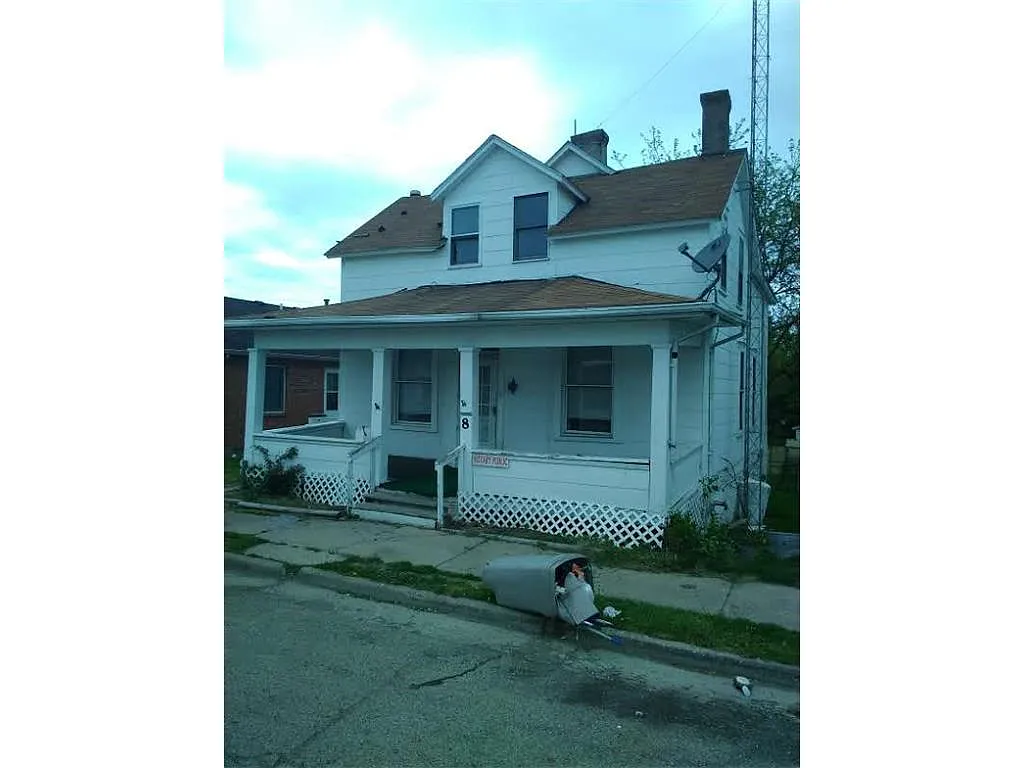 8 E Columbus Rd photo 1