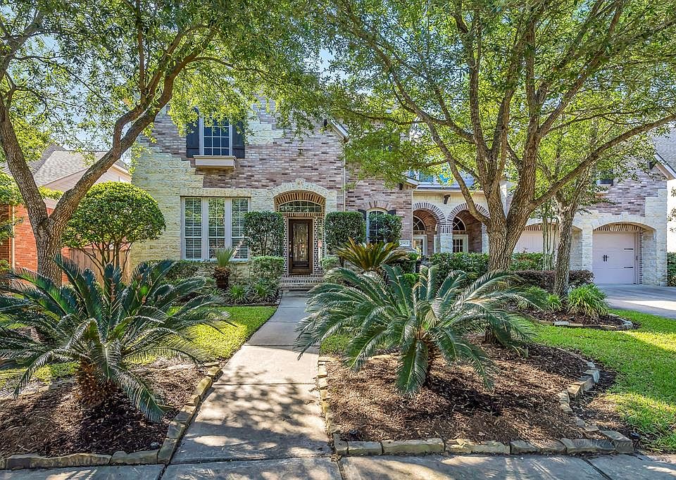 1st image of 23423 Fairway Valley Ln