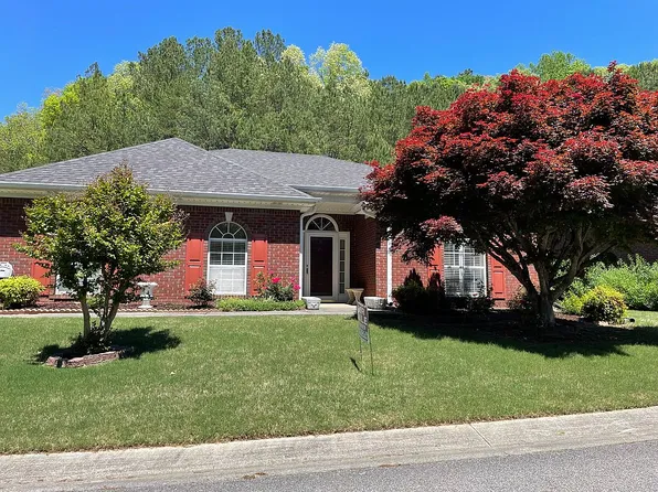 309 Creekside Ln, Gardendale, AL 35071