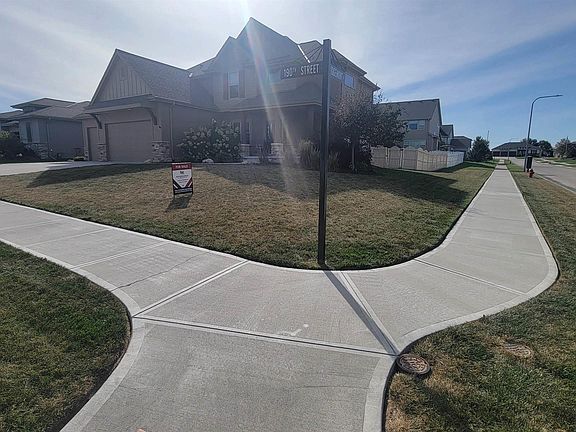 3rd image of 10612 S 190th St
