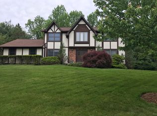 7 Galbraith Rd, Suffern, NY 10901