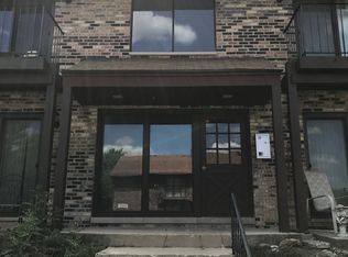 508 Brookside Dr APT D, Westmont, IL 60559