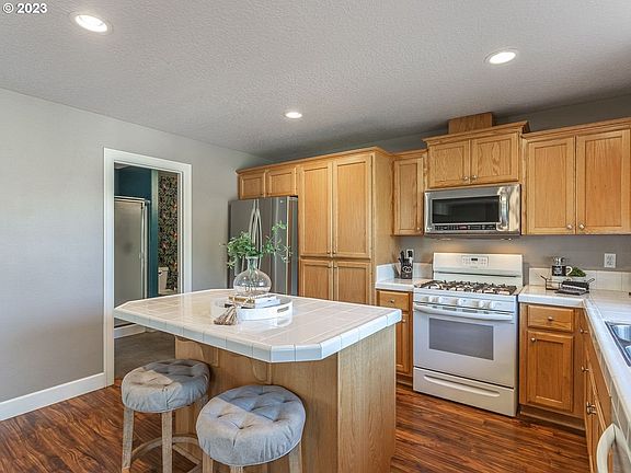 5th image of 1026 NW 21st Ave