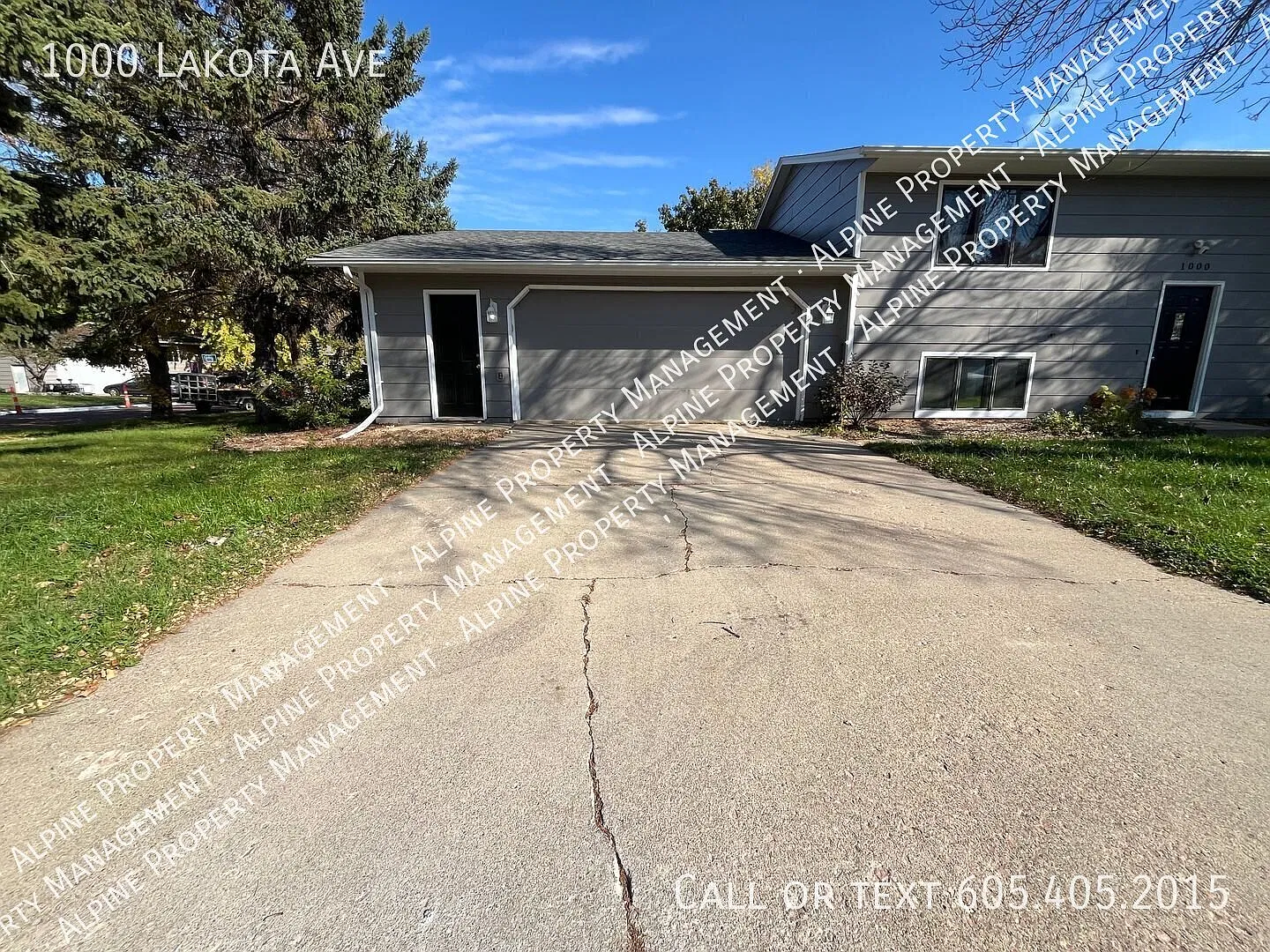 Coming Soon - Spacious 3 bed/2 Bath with Fully Fenced in Yard! — Photo 2