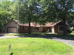 6870 SW Aylesbury Rd, Topeka, KS 66610