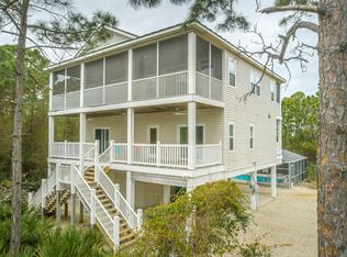 1701 Kingfisher Rd, Eastpoint, FL 32328