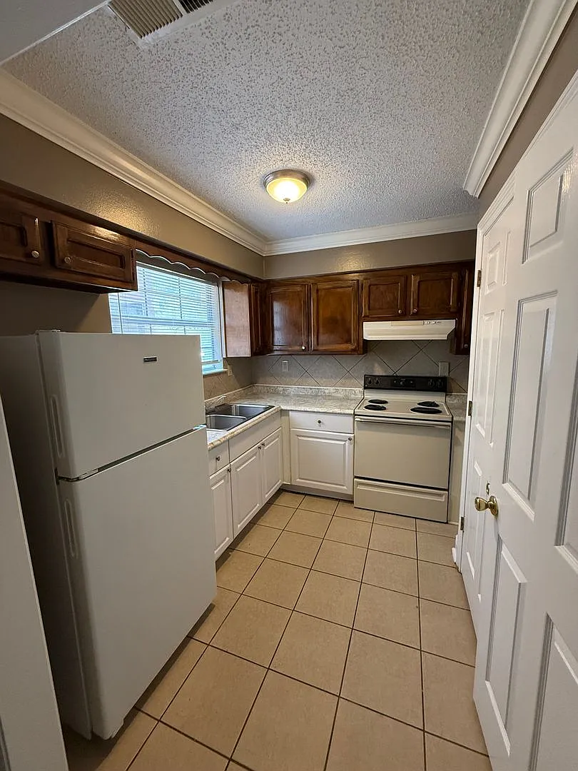 DM 1753 Starboard Dr. — Photo 2
