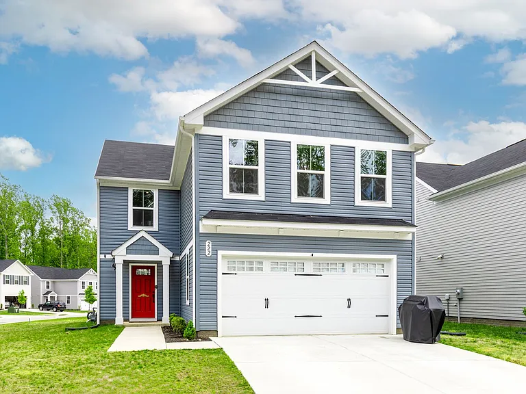 222 Lorraine Dr — Photo 1