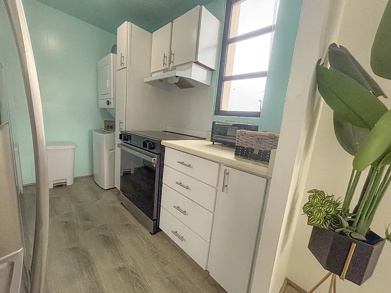Cleghorn St — Photo 8