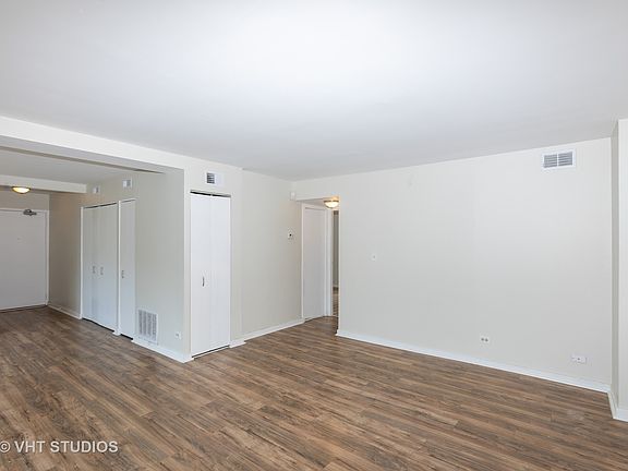 3rd image of 6701 S Crandon Ave APT 3B