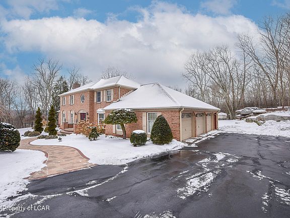 5th image of 911 Seybert St