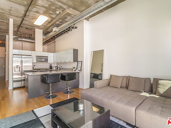 2nd image of 645 W 9th St APT 739