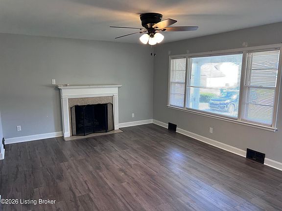 4th image of 11801 Wetherby Ave