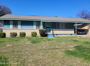 1360 Brinkley Dr, Jackson, MS 39213