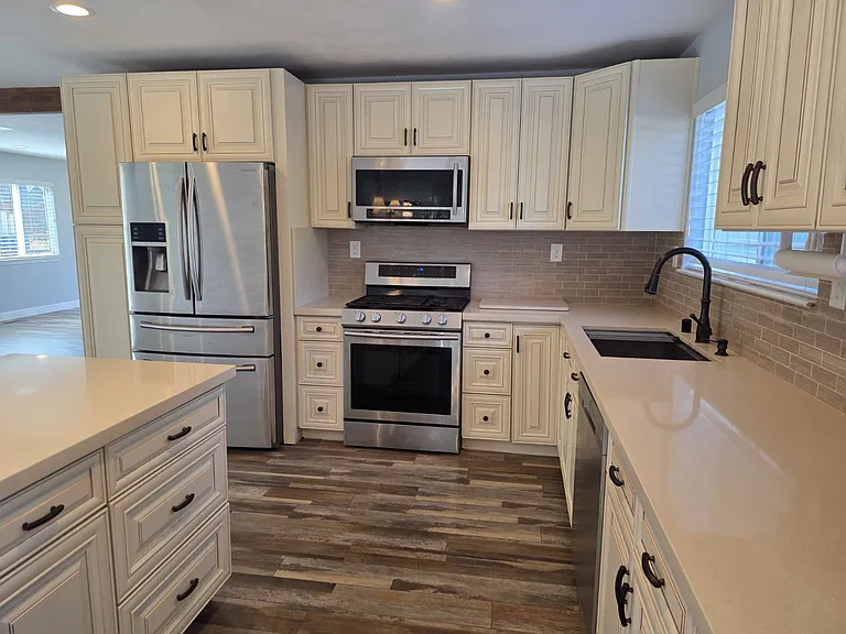 780 W Cotati Ave — Photo 21