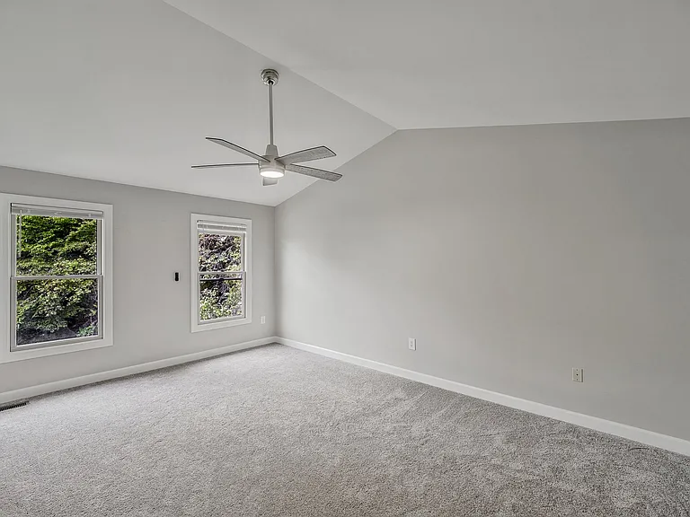 4287 Exeter Dr — Photo 35