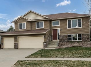 5343 Ridgeway Rd NW, Rochester, MN 55901