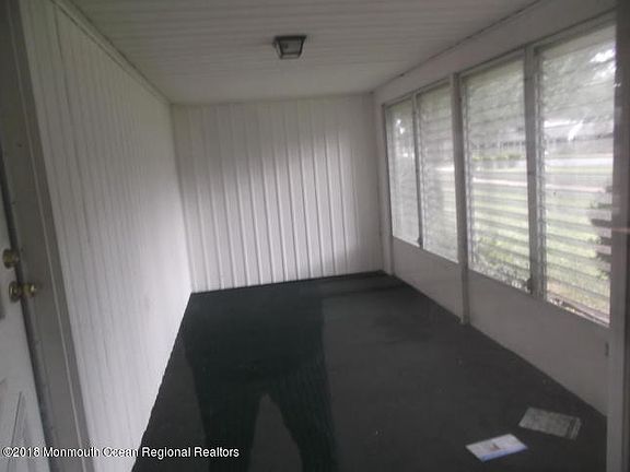 5th image of 450B Cheshire Ct #100B