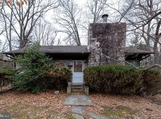 110 S Lawyer Dr, Stanley, VA 22851