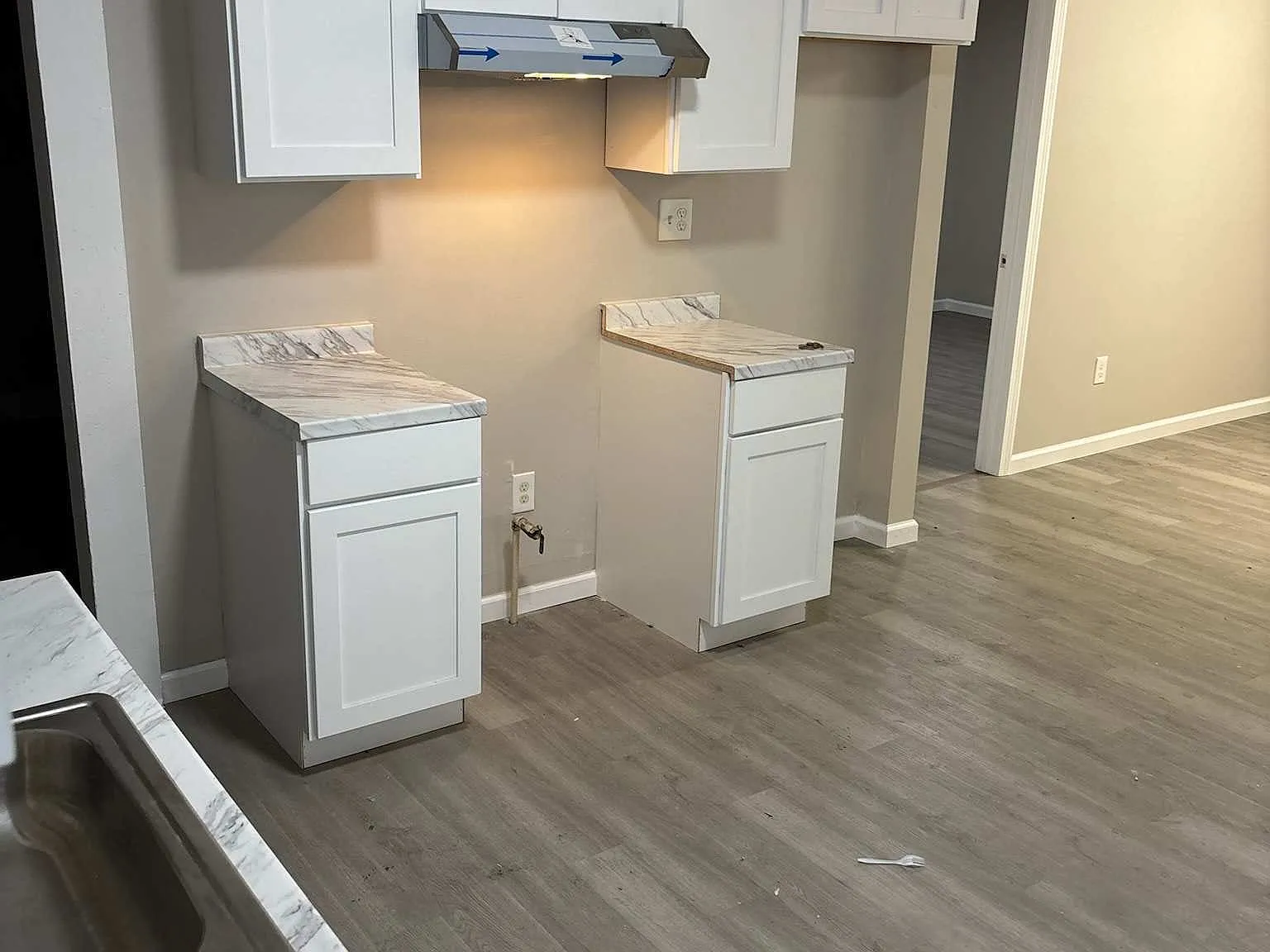 3 bed, 1100 sqft, $1,949 — Photo 4