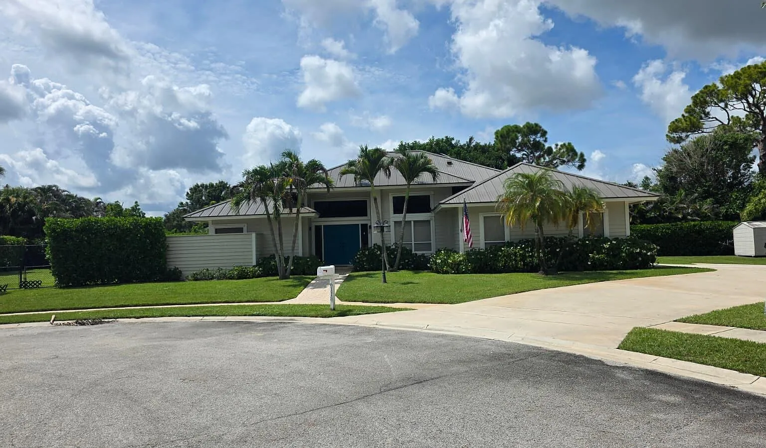 3 bed, 2.5 bath, 2751 sqft, $6,000 — Photo 1