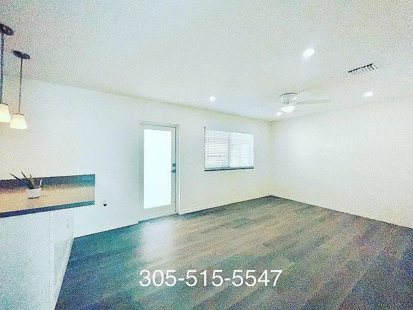 7130 SW 22nd St — Photo 4