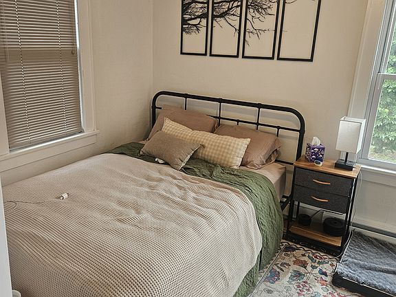 5th image of 3231 Ulysses St NE #2