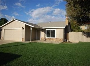 117 S Roxie Dr, Ripon, CA 95366
