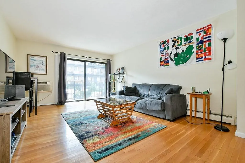 1 bed, 700 sqft, $2,500 — Photo 2