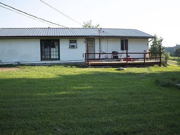 2nd image of 40 Royal Dr