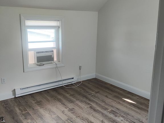 5th image of 21 Western Ave