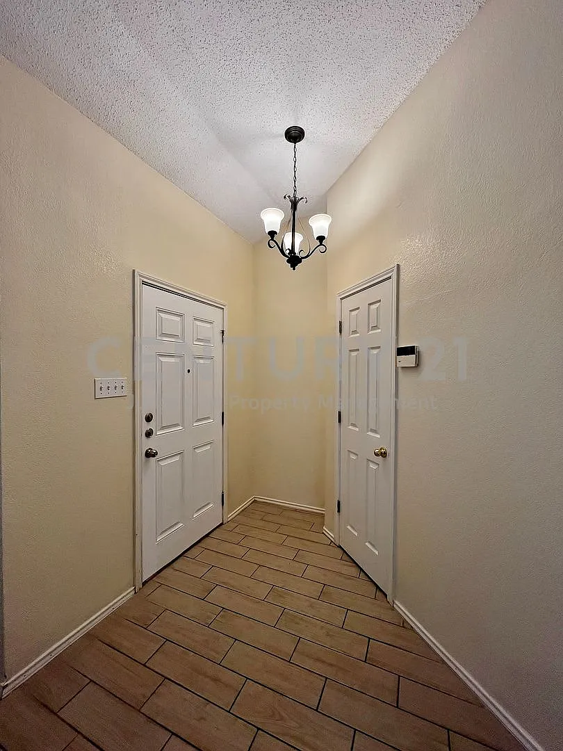Building Photo - 609 Blueberry Hill Ln
