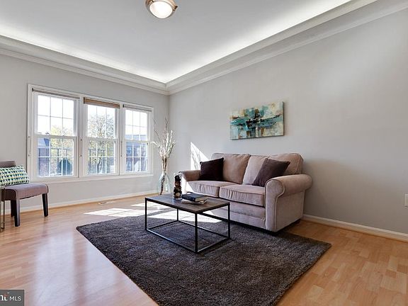 Tall ceilings and south facing windows