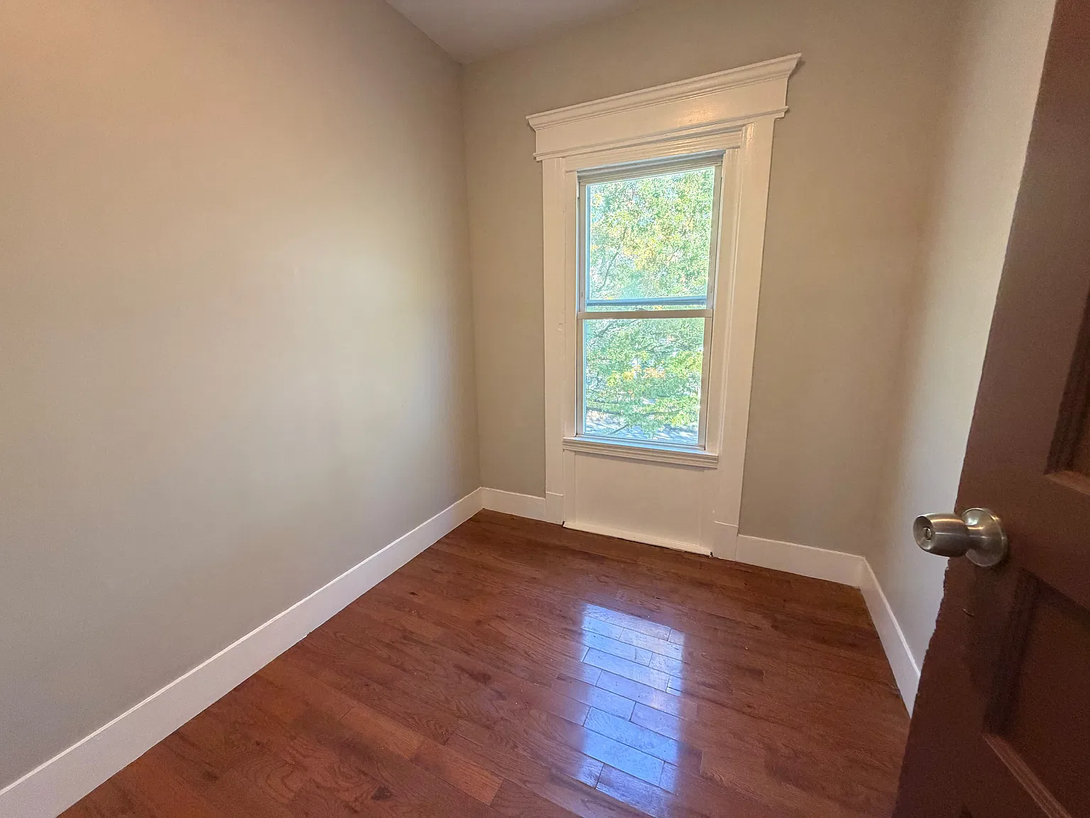 3 bed, $1,875 — Photo 2
