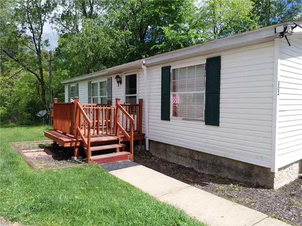 302 Polo Dr, Shelocta, PA 15774