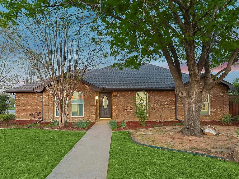 3322 Darby Ln — Photo 91