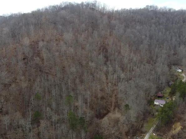 271 Bluebird Ln, Hyden, KY 41749