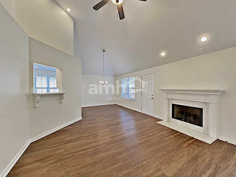 1038 Secretariat Dr — Photo 8